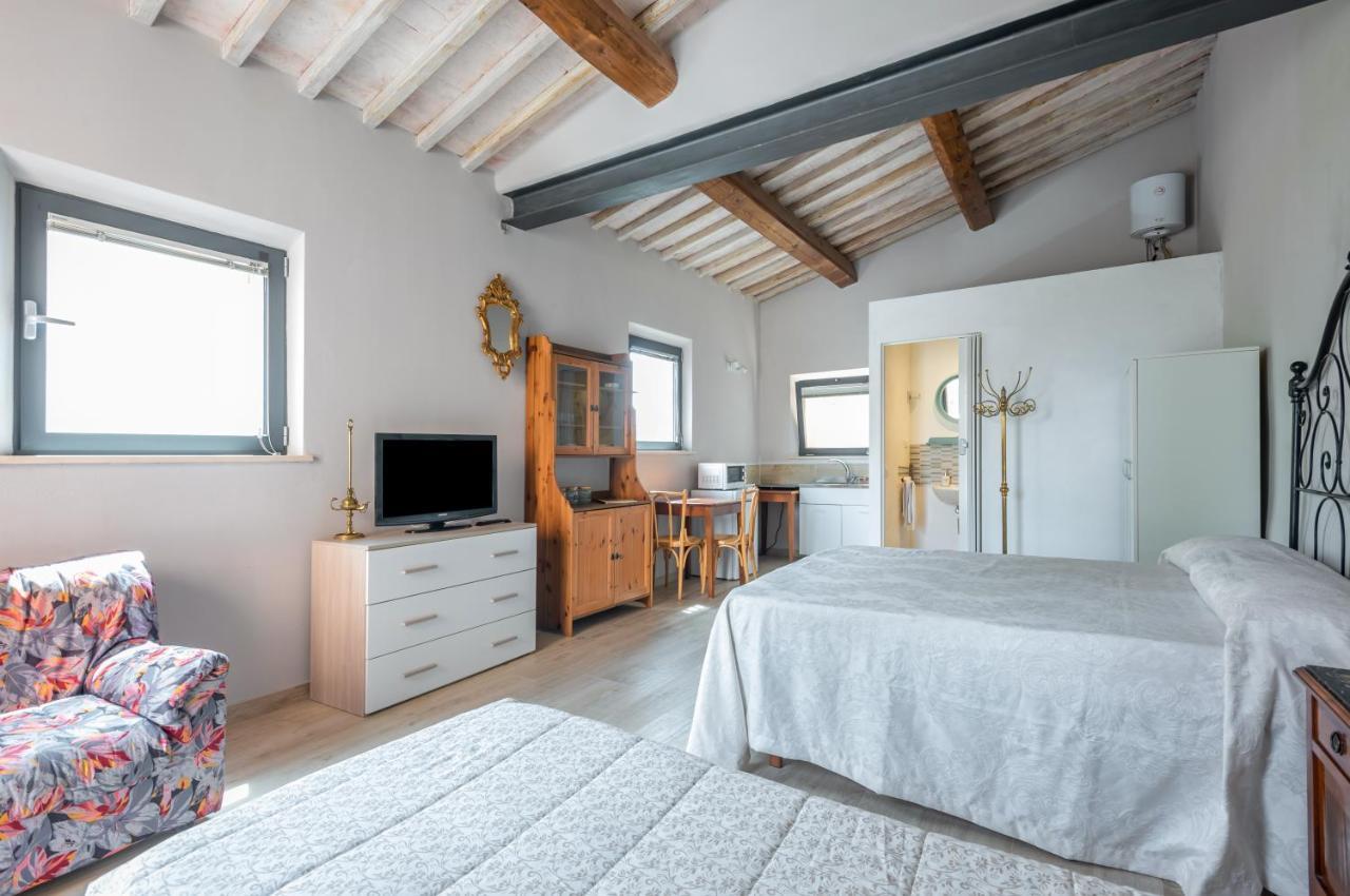 Siena- Porta Romana Lovely Studio With Parking! Bagian luar foto